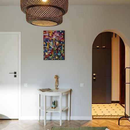 Petite Maison Sur Le Boulevard Bukareszt Zewnętrze zdjęcie