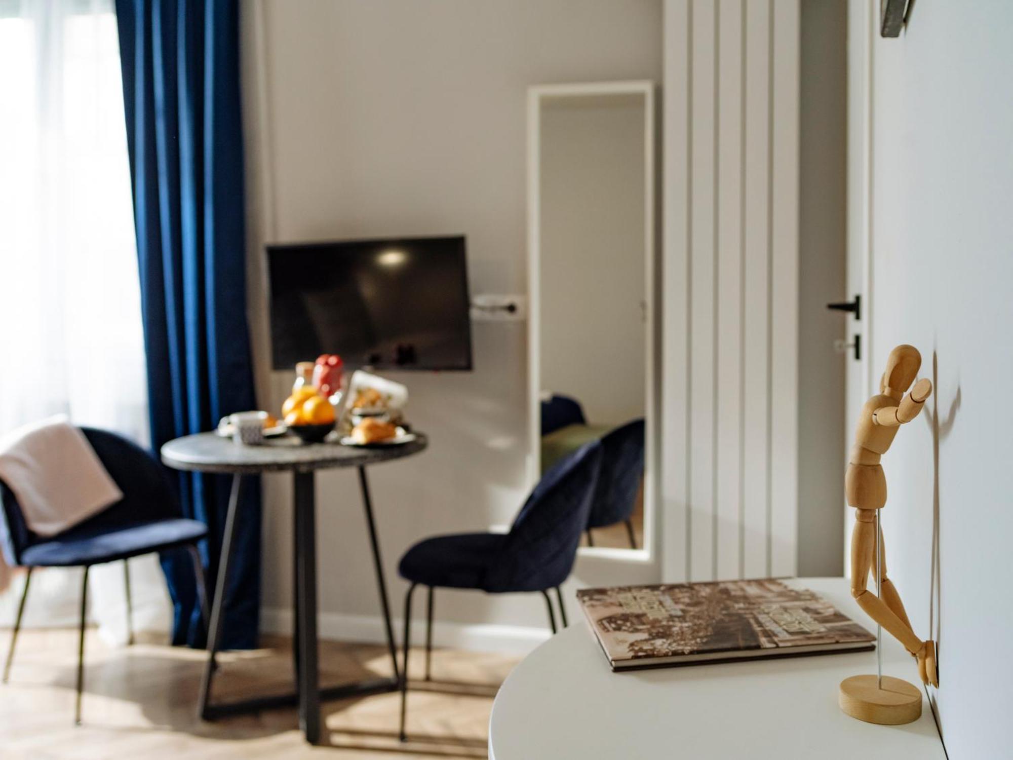 Petite Maison Sur Le Boulevard Bukareszt Zewnętrze zdjęcie